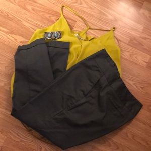 Gray trousers, slim fit with cuffed hem and pockets